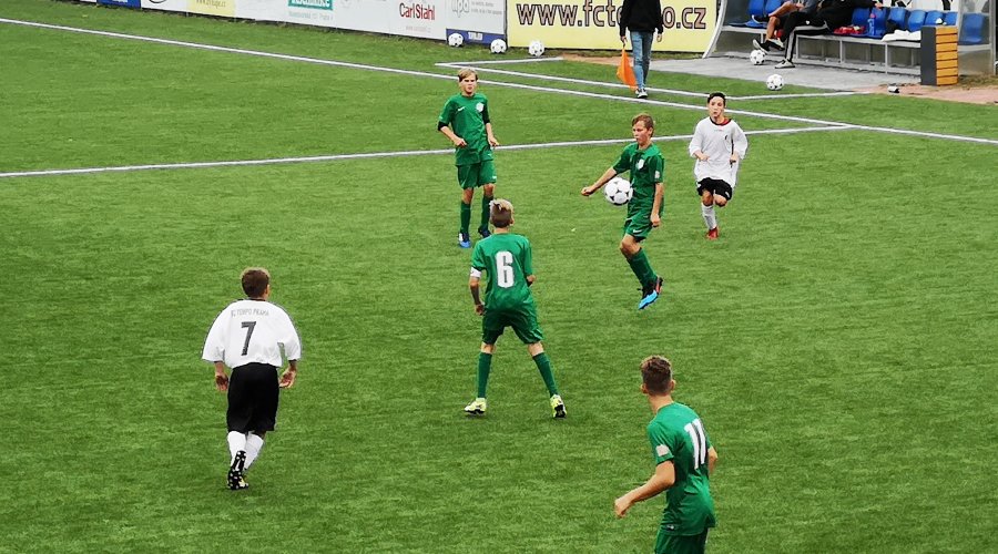 U15 - ZVYKÁME SI NA VELKÉ HŘIŠTĚ